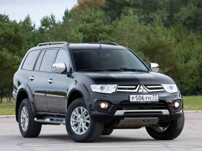 115056l banxehoicu gia xe cu pajero sport 2013