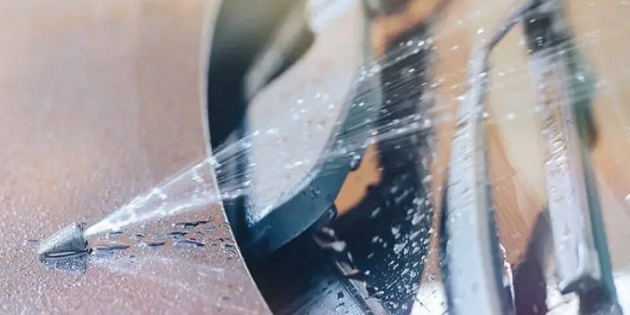 Hướng dẫn sử dụng nước rửa kính ô tô đúng cách