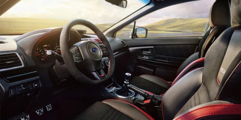 Thông số kỹ thuật Subaru BRZ: Chi tiết từ A đến Z 2 Nội thất: Tập trung vào người lái