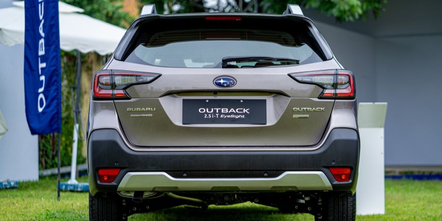 dit xe subaru outback