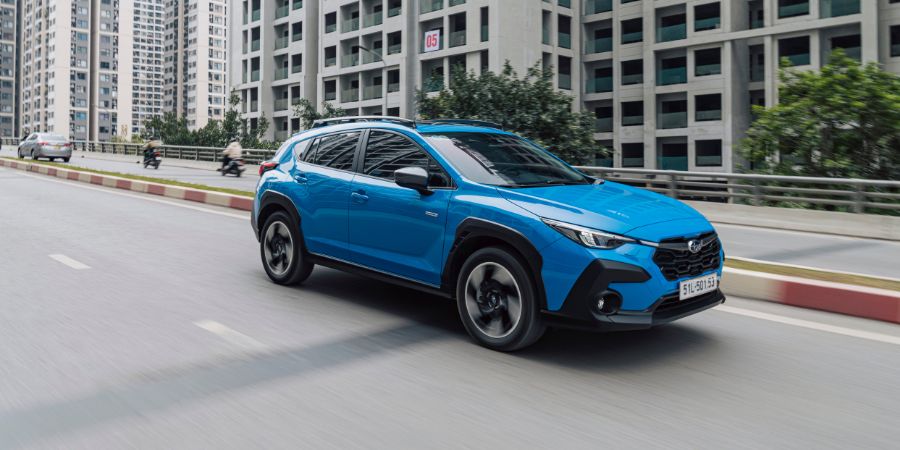gia lan banh subaru crosstrek 03